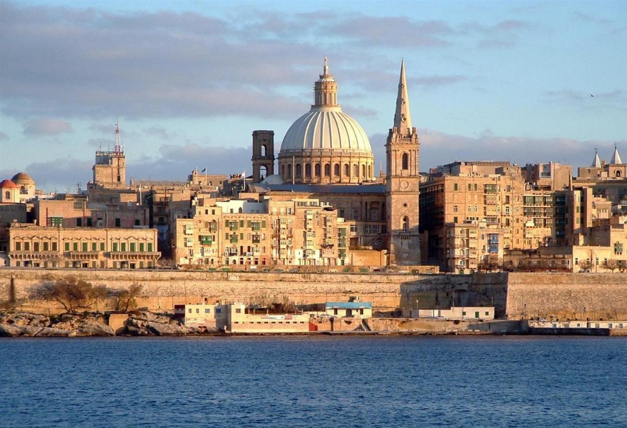Seafront Lux Apart Inc Pool, Upmarket Area Sliema Exteriör bild